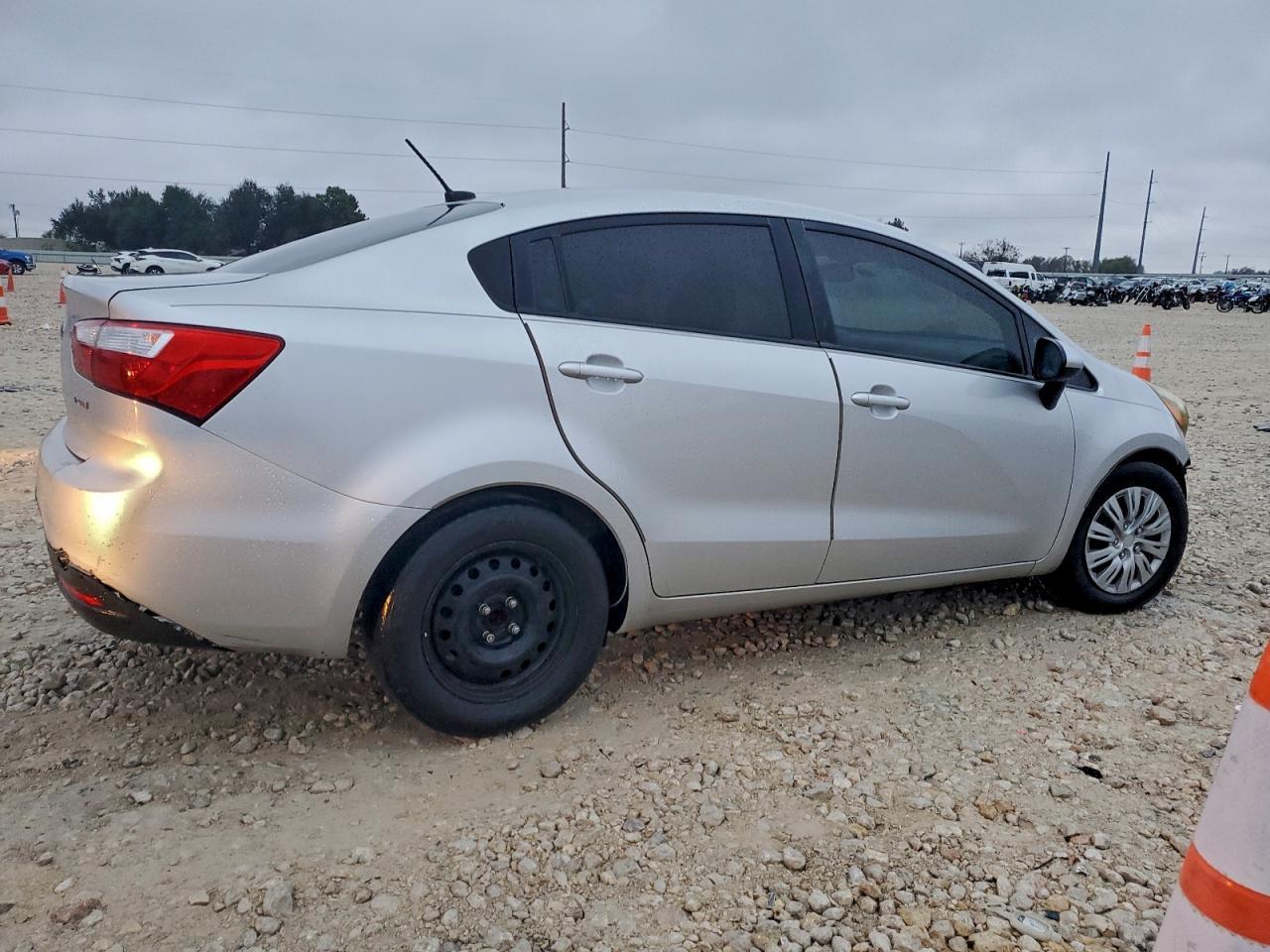 2013 KIA RIO
