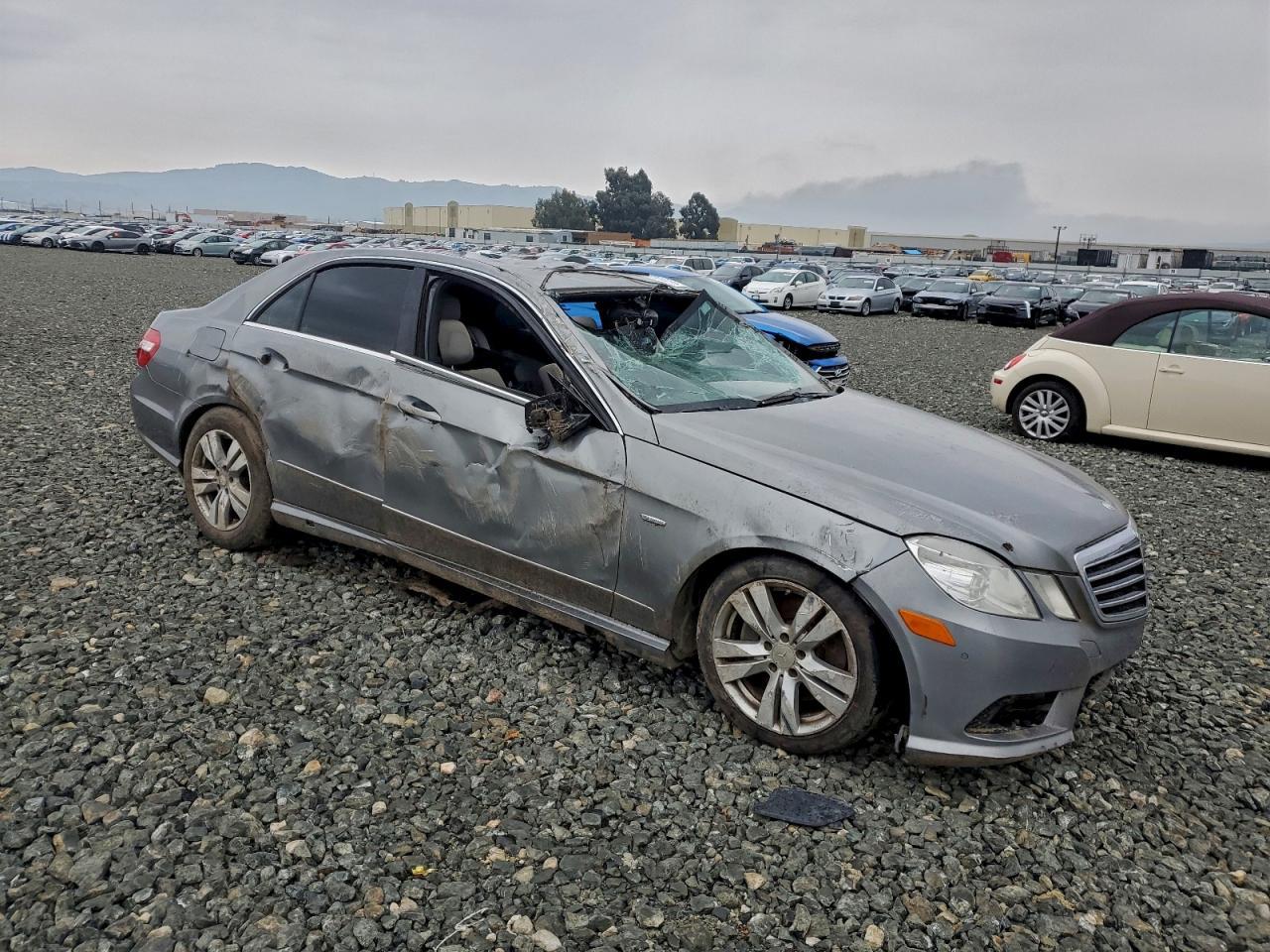 2011 MERCEDES-BENZ E-Class