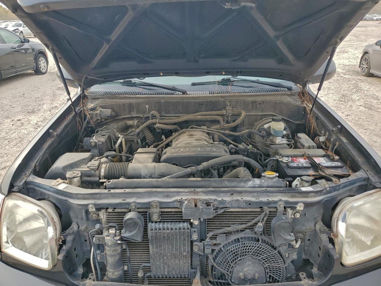 2004 TOYOTA Sequoia
