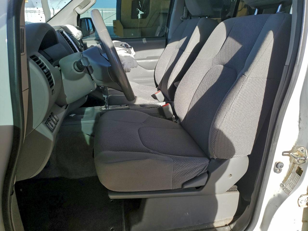 2016 NISSAN Frontier