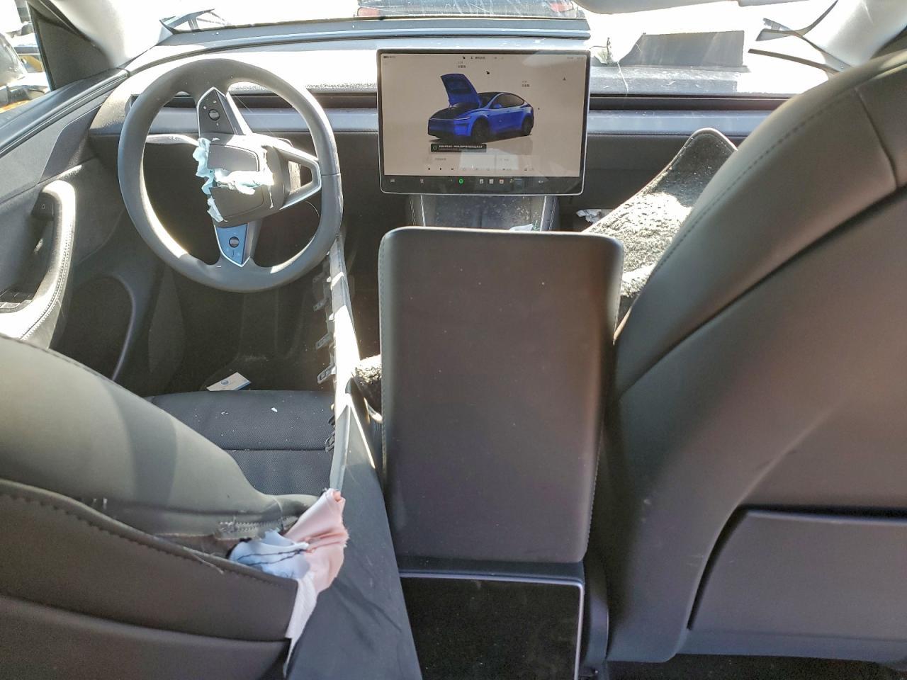 2026 TESLA MODEL Y