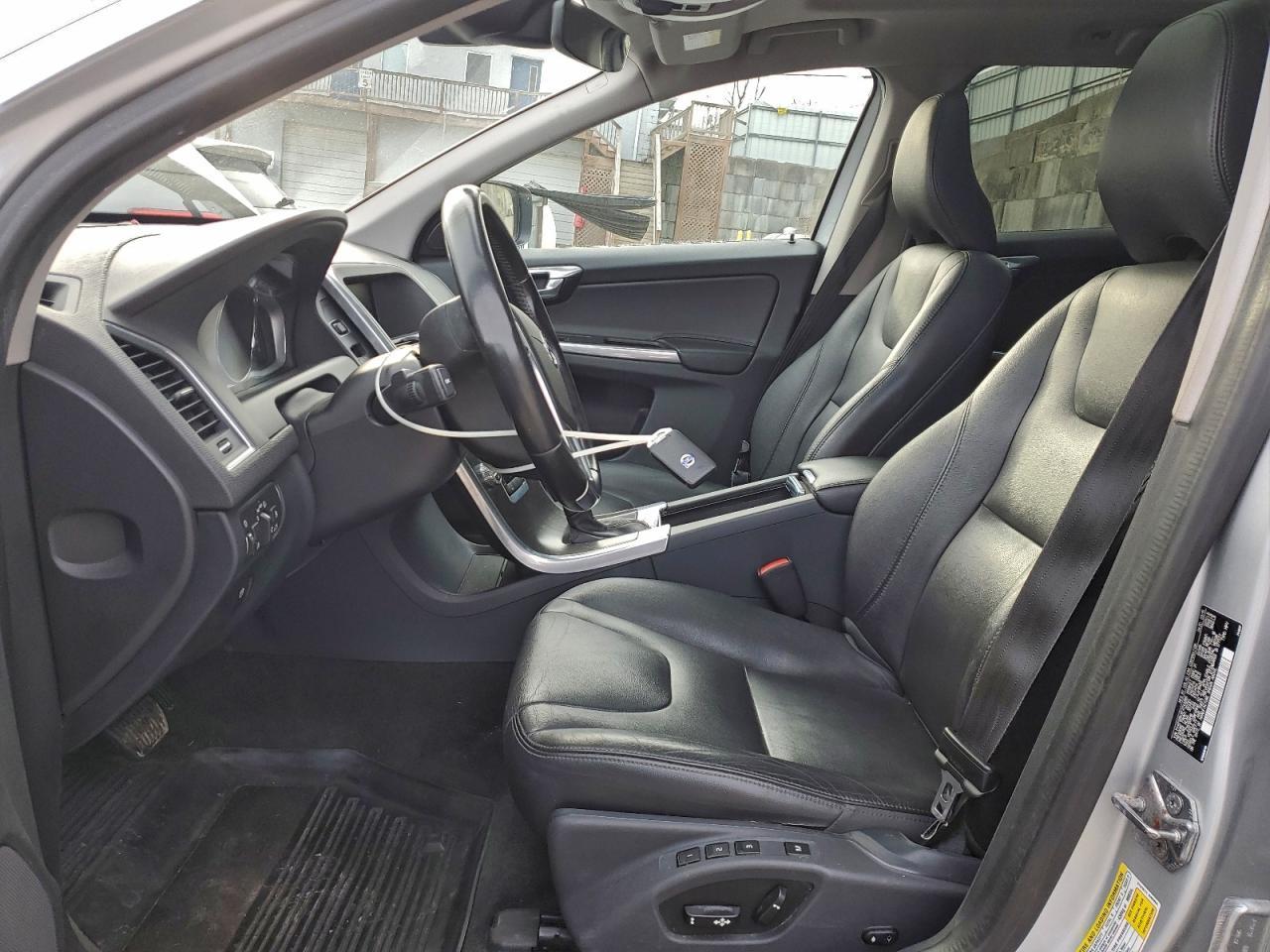 2015 VOLVO XC60