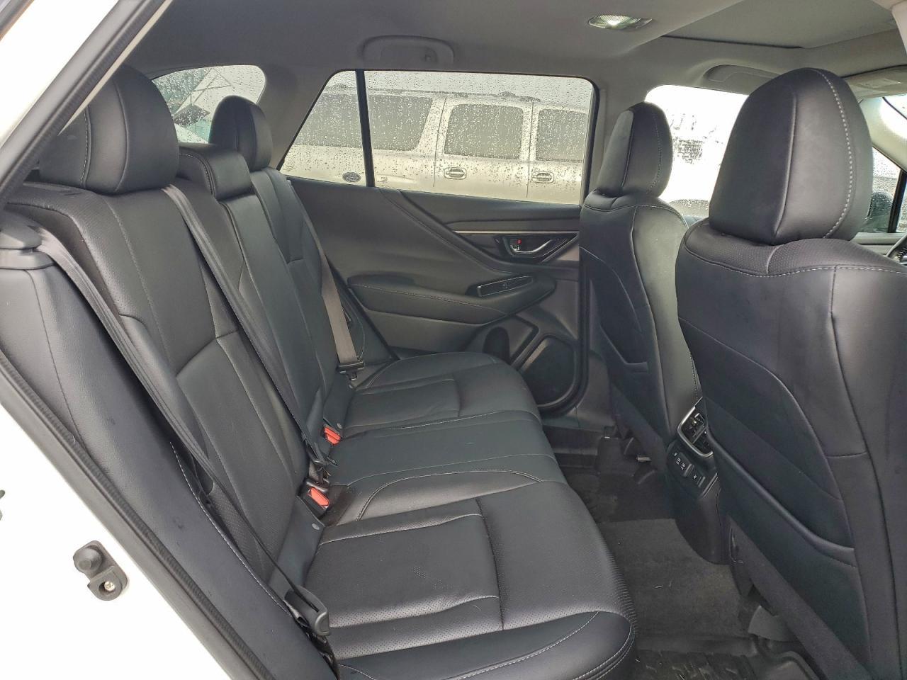 2021 SUBARU Outback