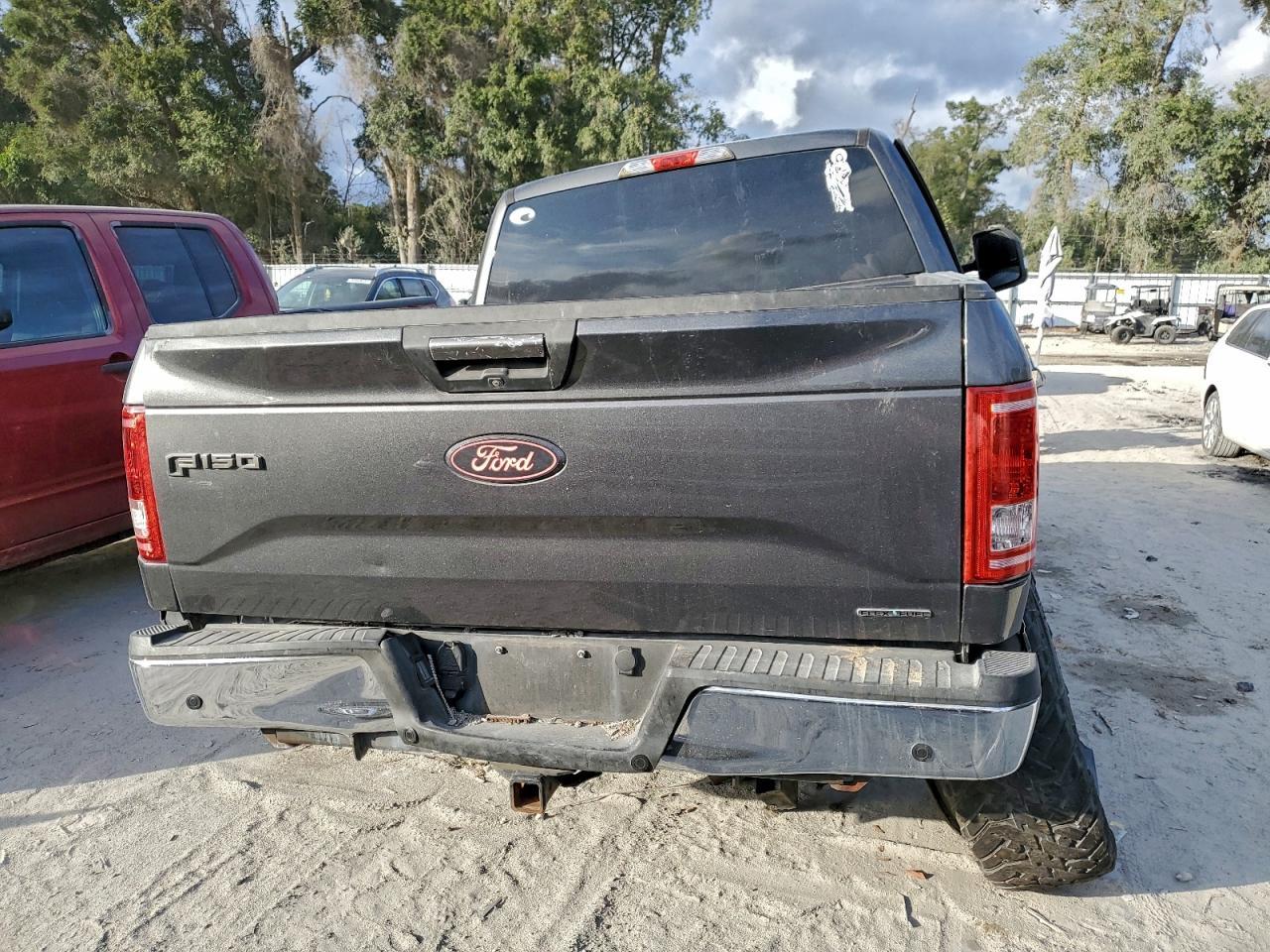 2015 FORD F-150
