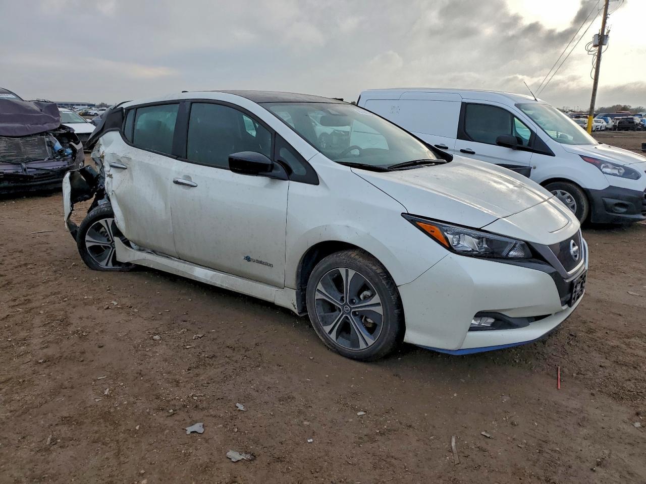 2019 NISSAN LEAF