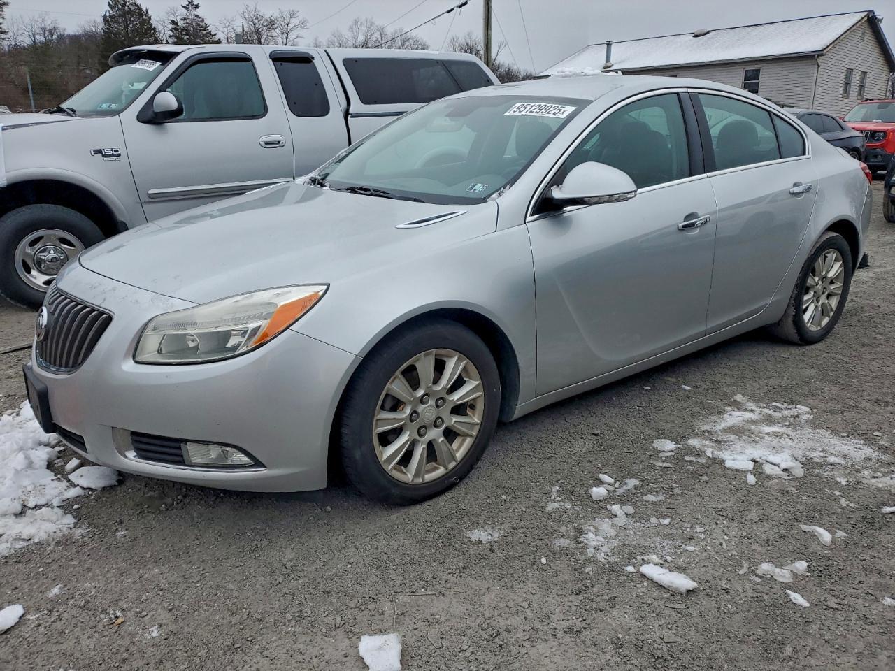 2013 BUICK Regal