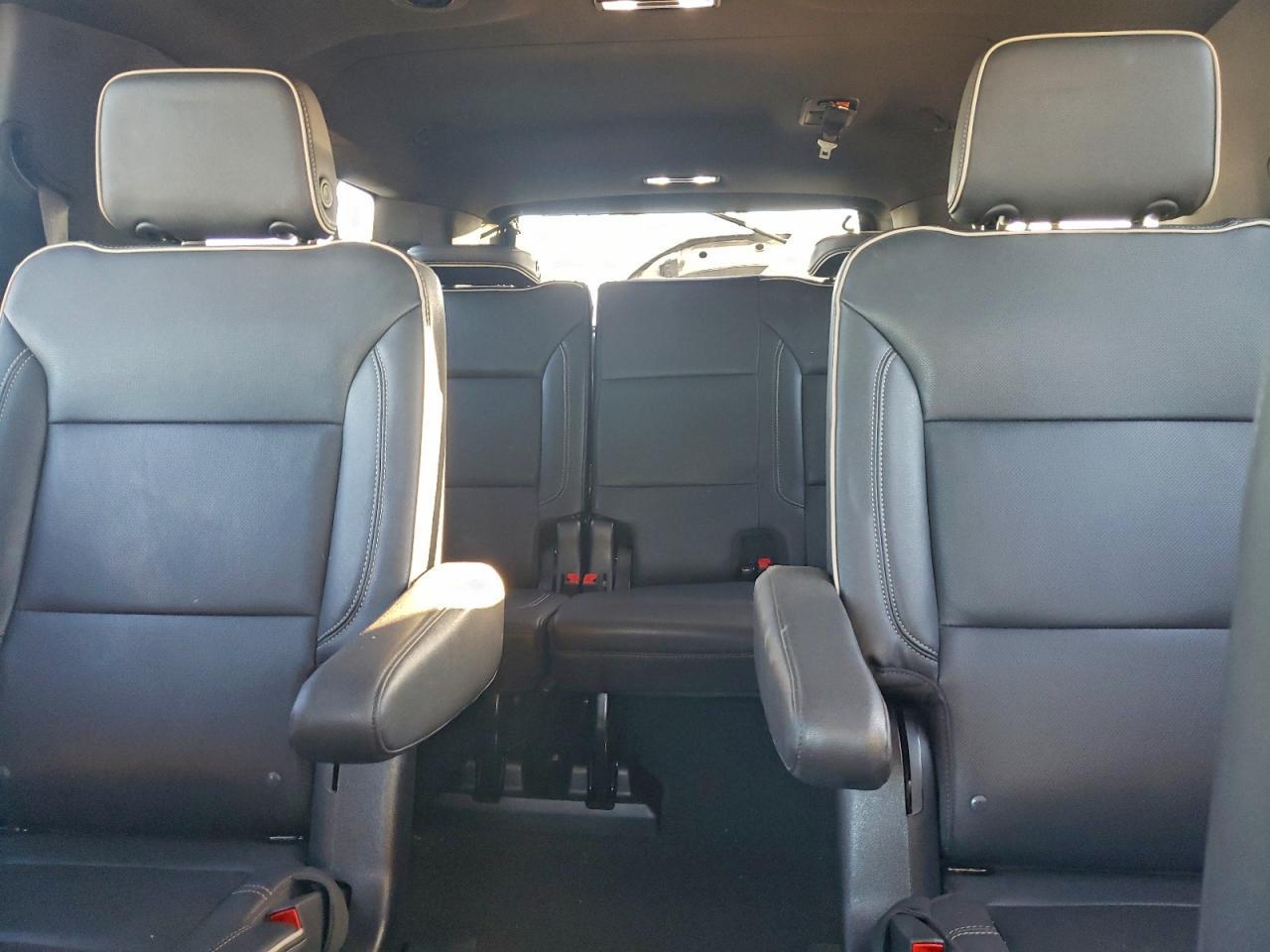 2023 CHEVROLET Suburban