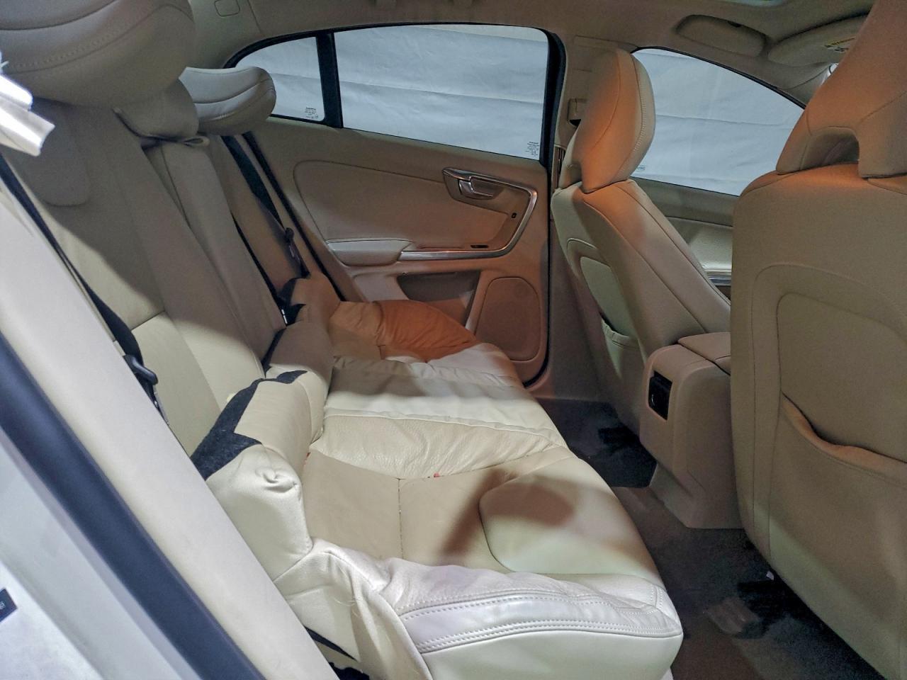 2013 VOLVO S60