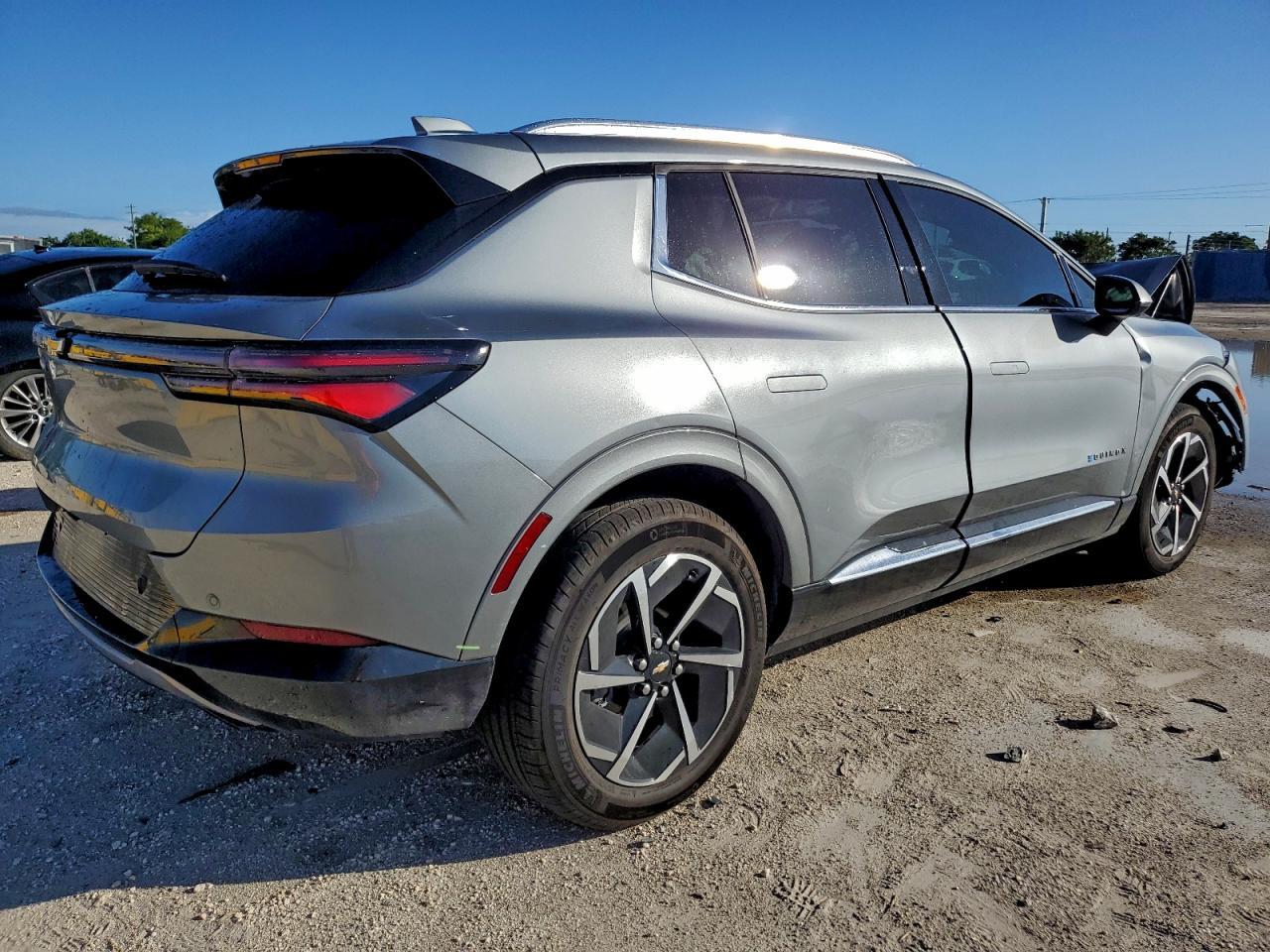 2025 CHEVROLET EQUINOX