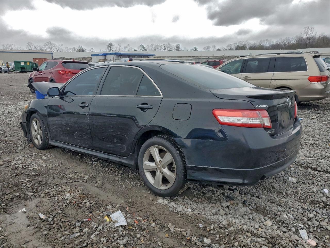 2011 TOYOTA CAMRY