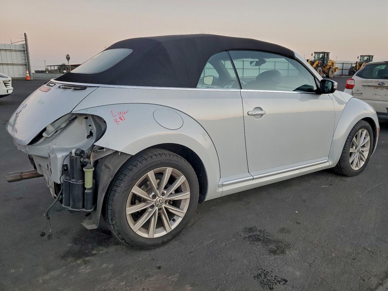 2018 VOLKSWAGEN Beetle