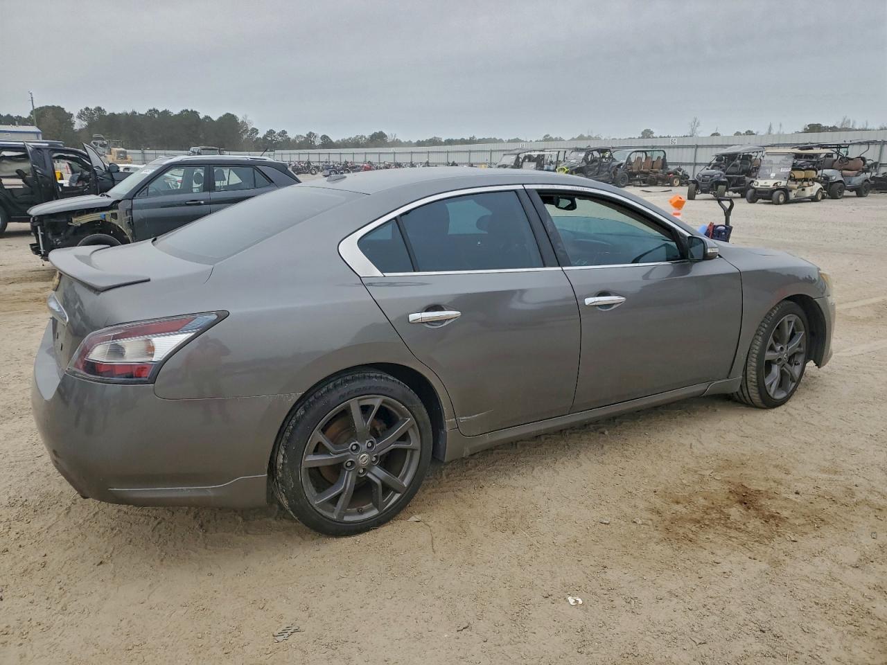 2014 NISSAN Maxima