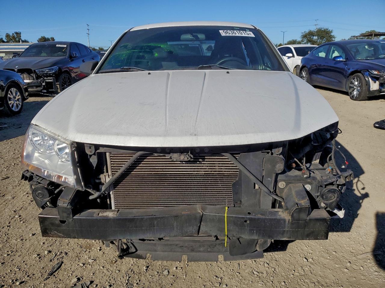 2013 DODGE Avenger