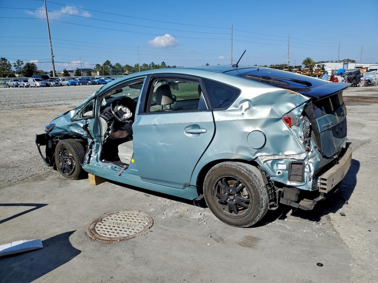 2015 TOYOTA PRIUS