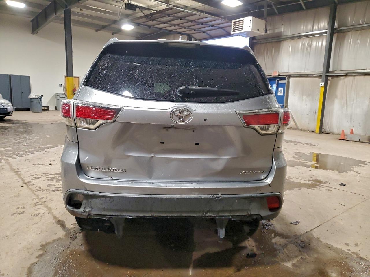 2015 TOYOTA HIGHLANDER
