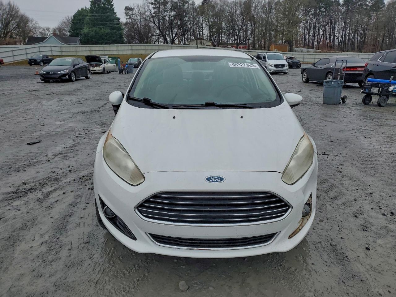 2015 FORD Fiesta