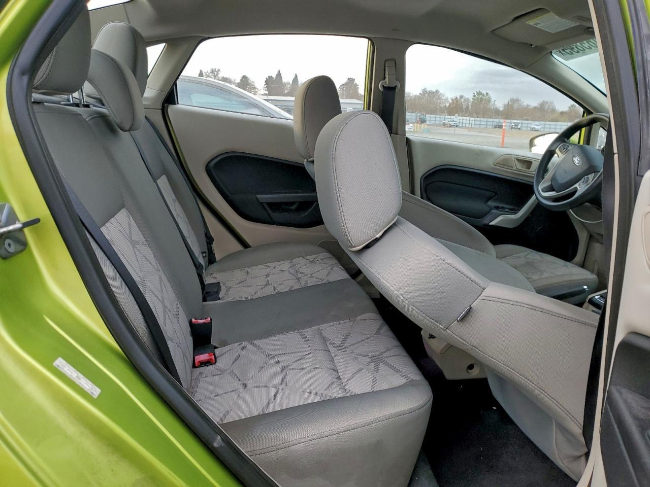 2011 FORD Fiesta