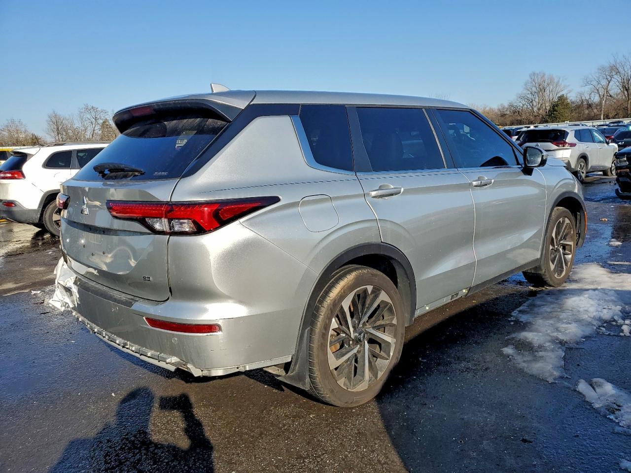 2024 MITSUBISHI outlander