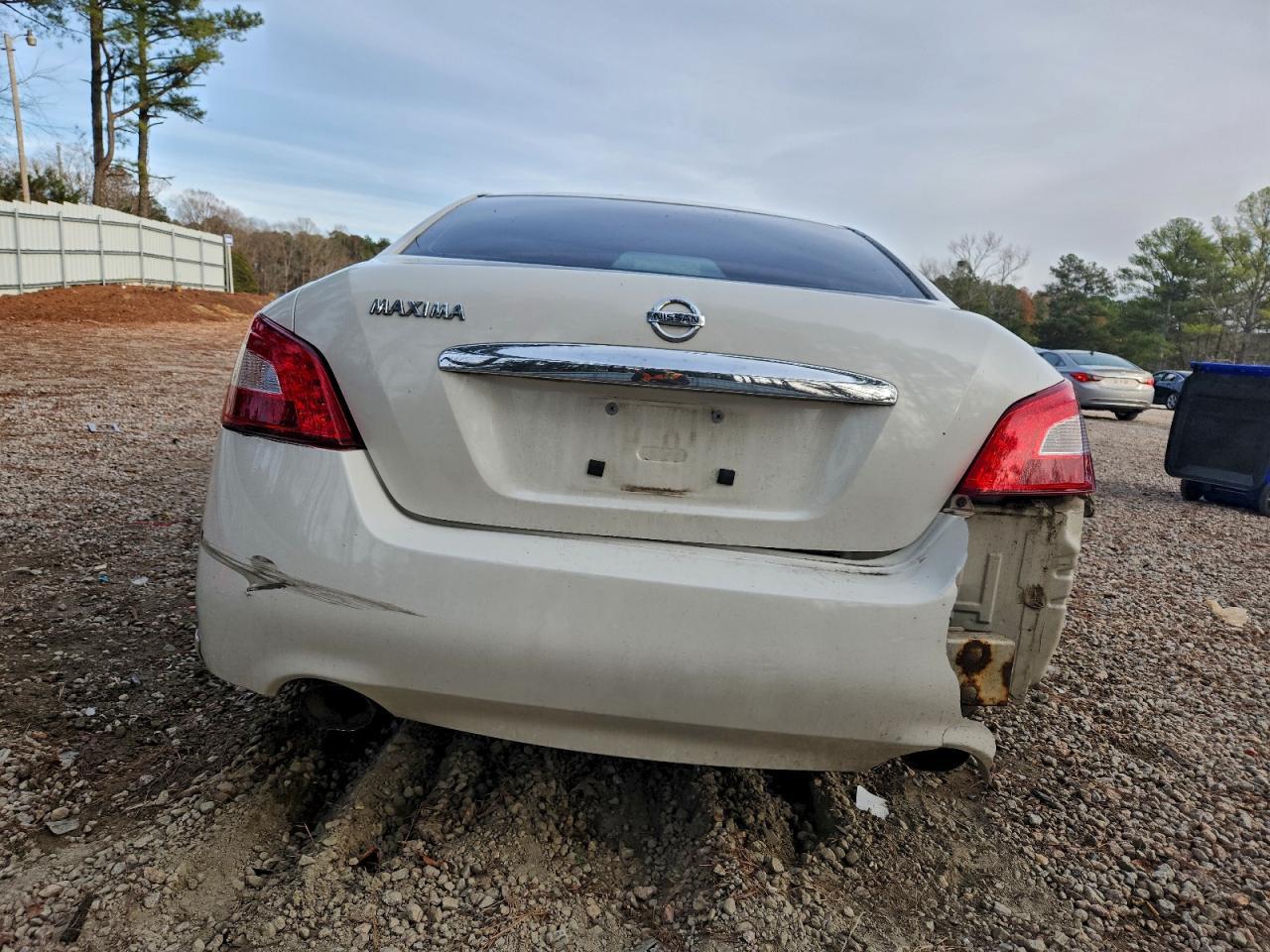 2010 NISSAN Maxima