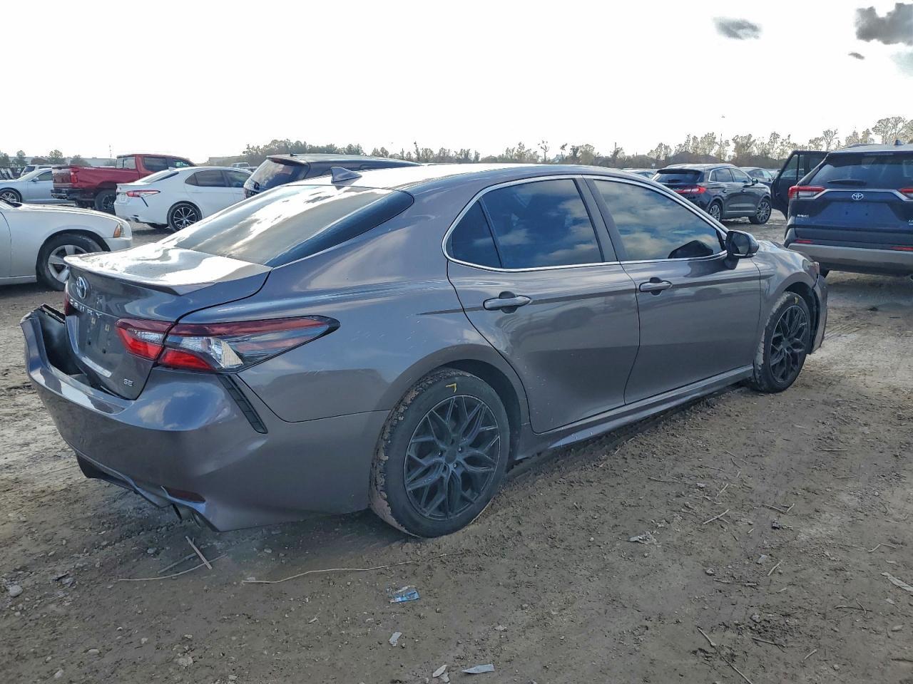 2022 TOYOTA CAMRY