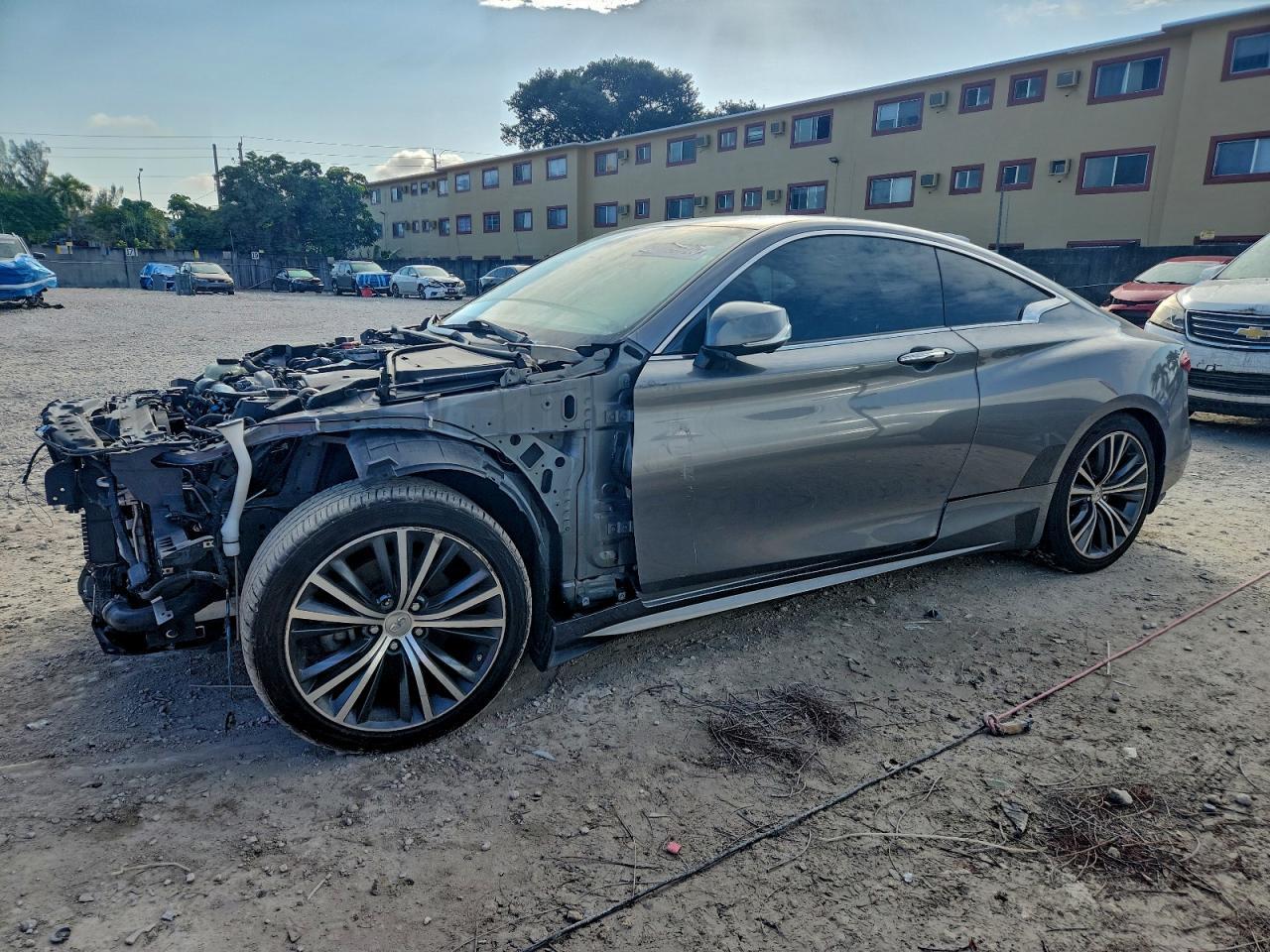 2017 INFINITI Q60