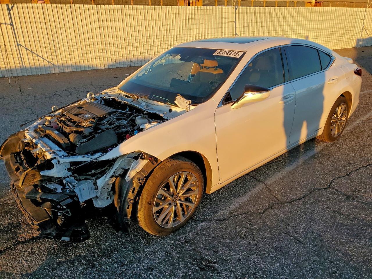 2022 LEXUS ES 300H