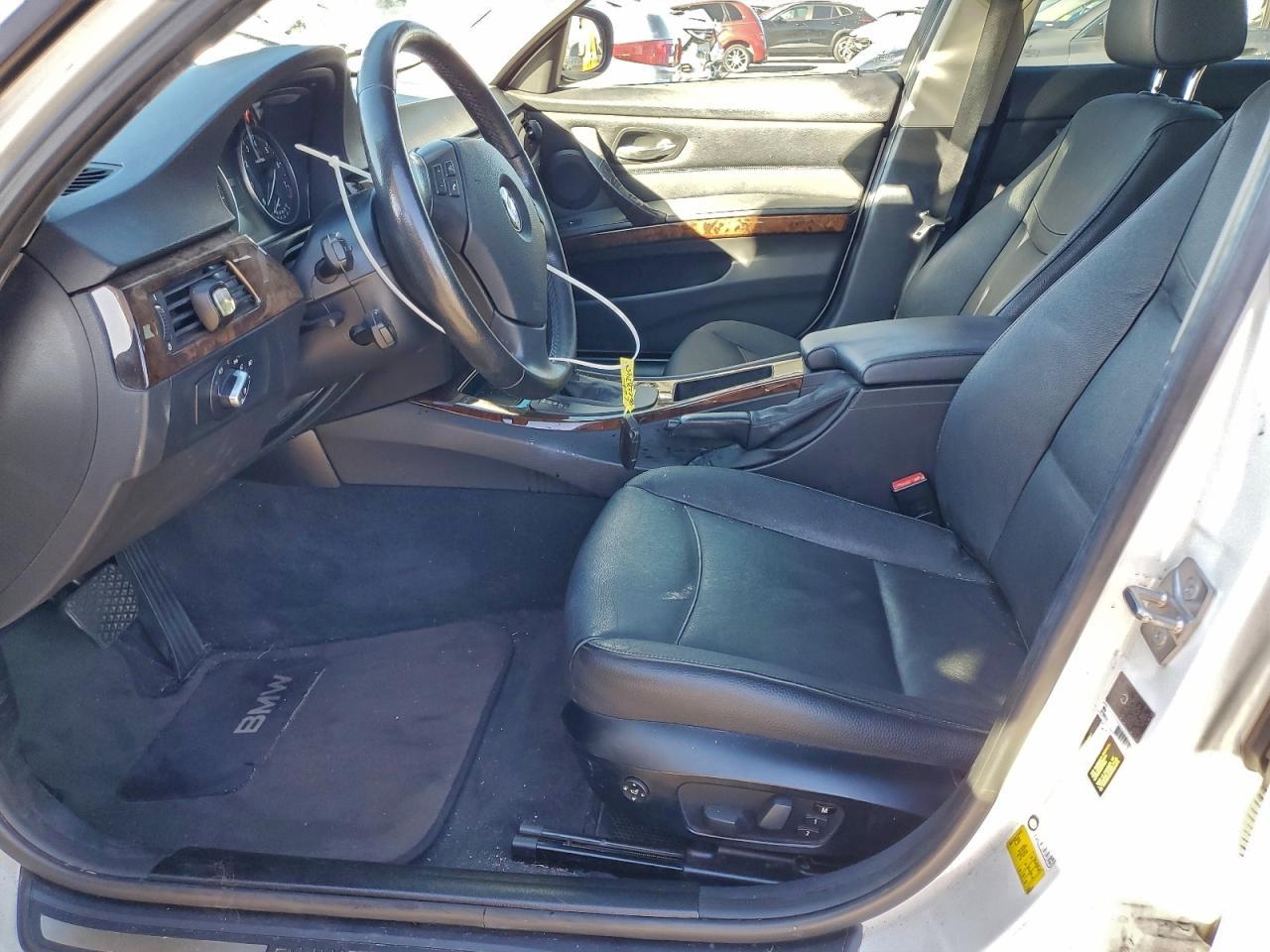 2011 BMW 3 SERIES