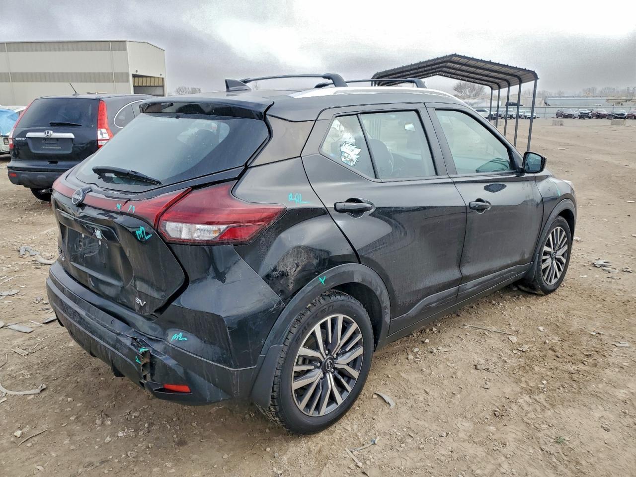 2022 NISSAN KICKS