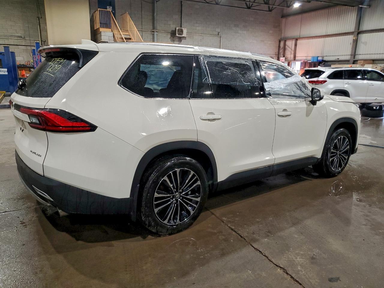 2024 TOYOTA HIGHLANDER
