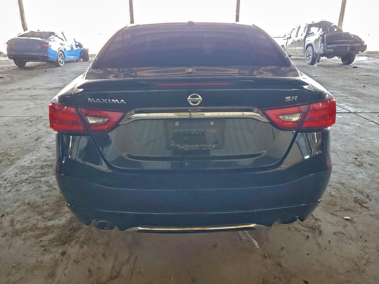 2017 NISSAN Maxima