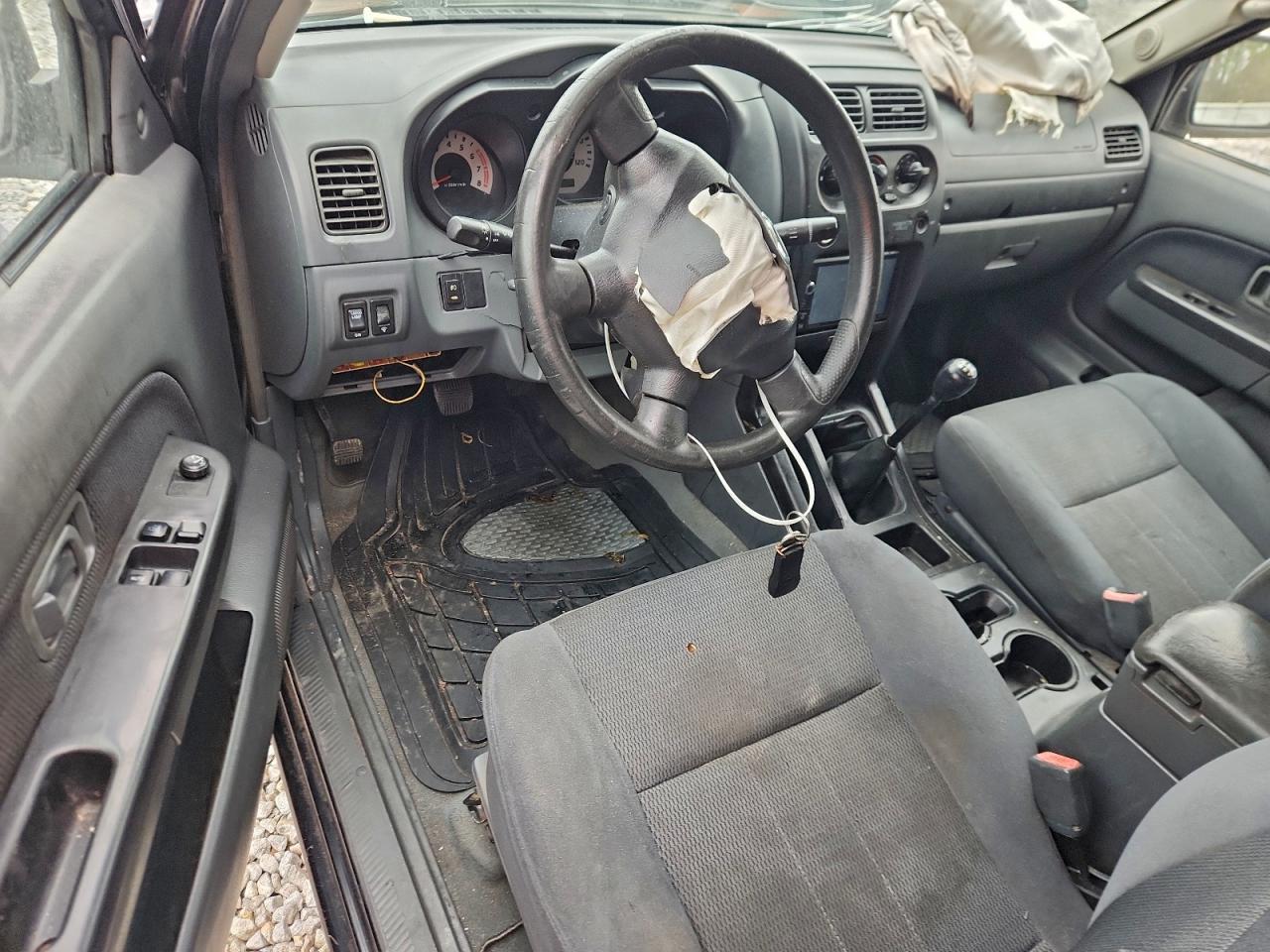 2004 NISSAN Frontier