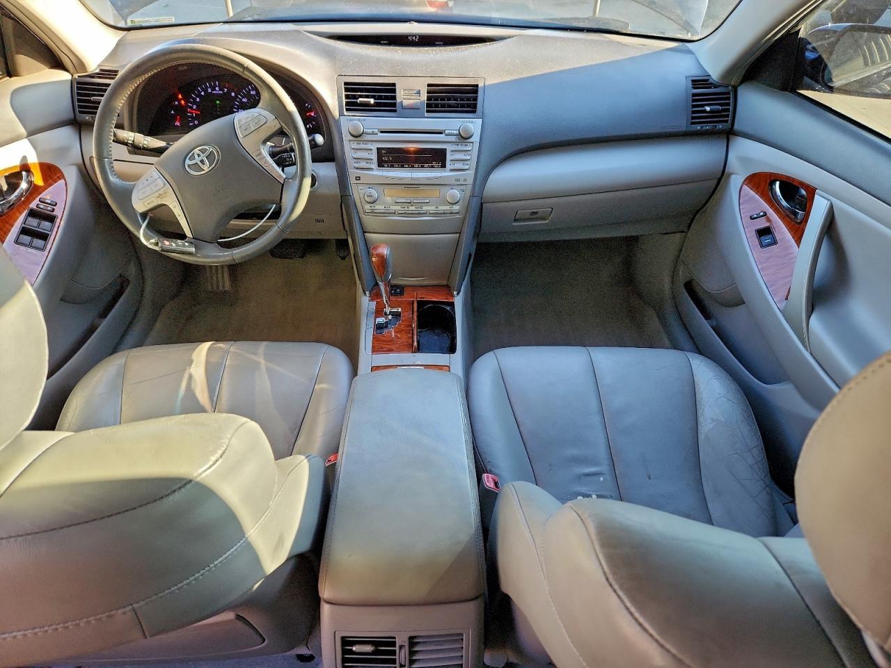 2011 TOYOTA CAMRY