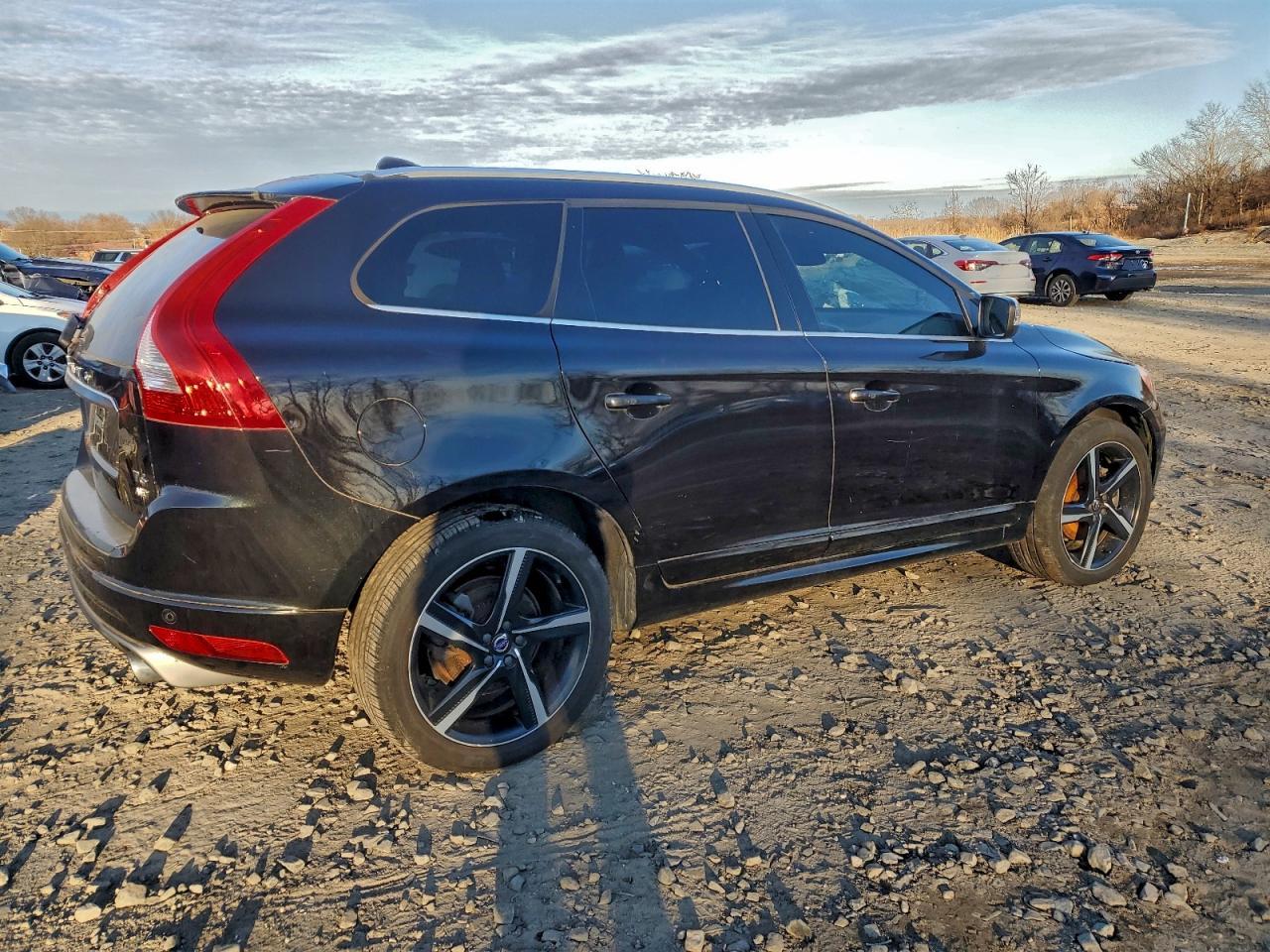 2016 VOLVO XC60