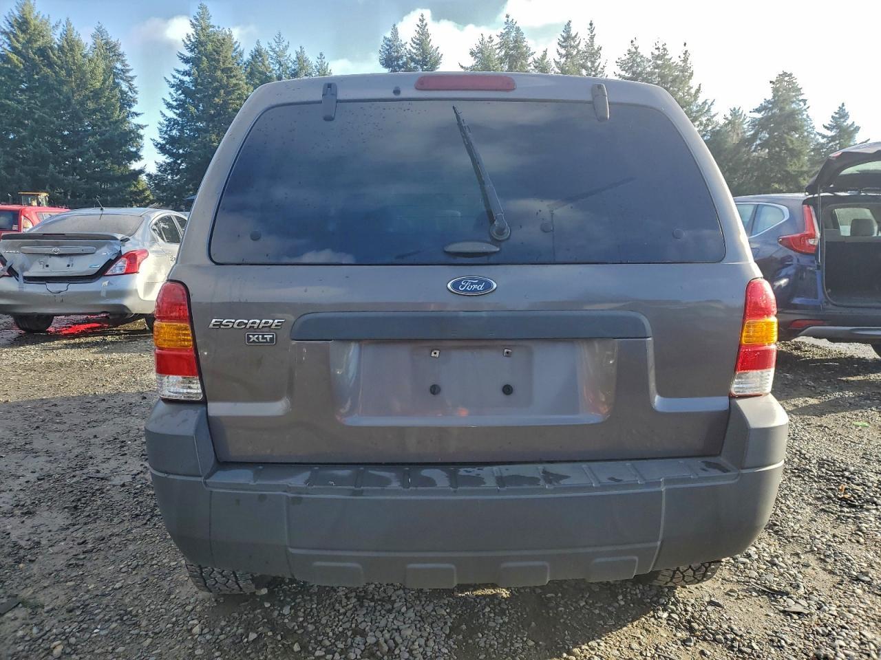 2005 FORD ESCAPE