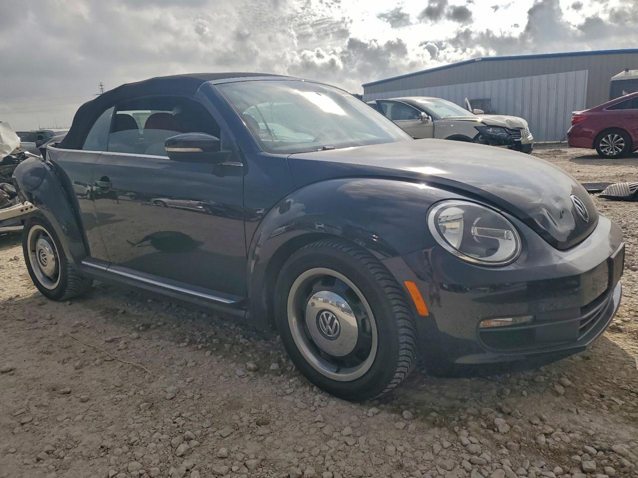 2015 VOLKSWAGEN Beetle