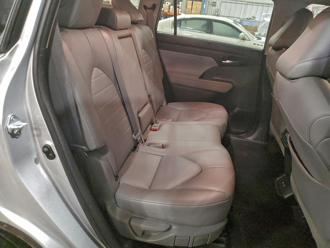 2021 TOYOTA HIGHLANDER