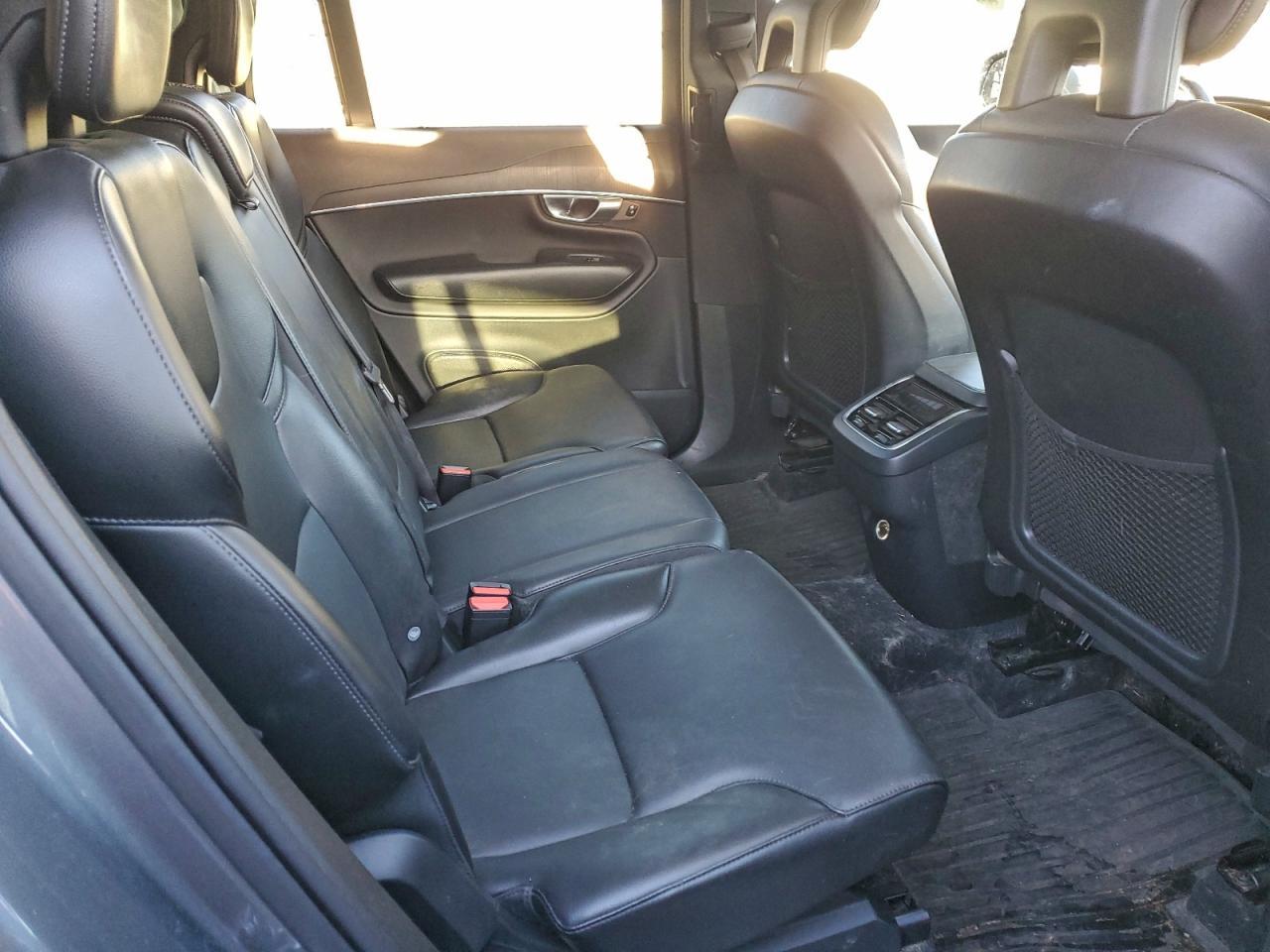 2020 VOLVO XC90