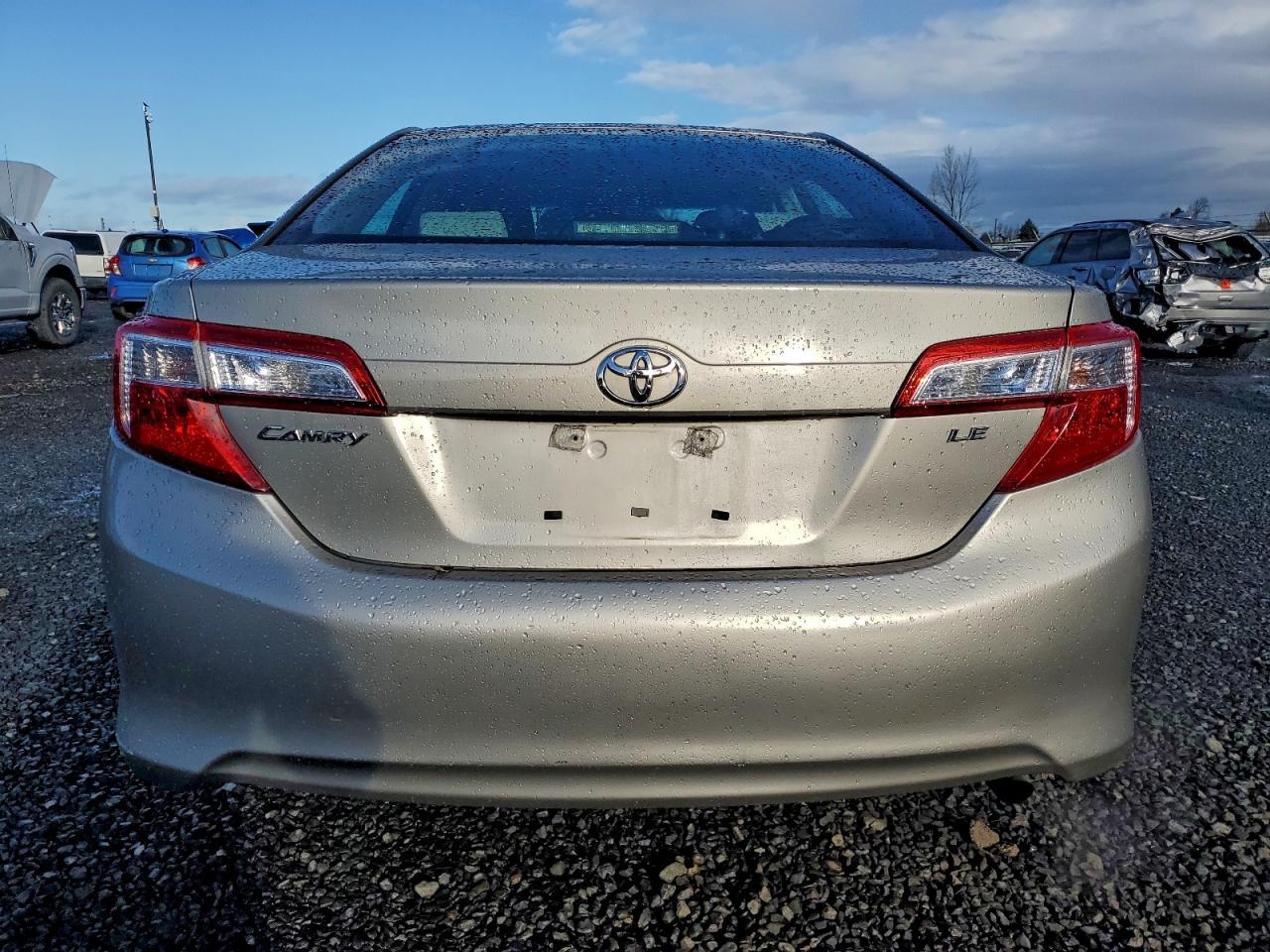 2014 TOYOTA CAMRY