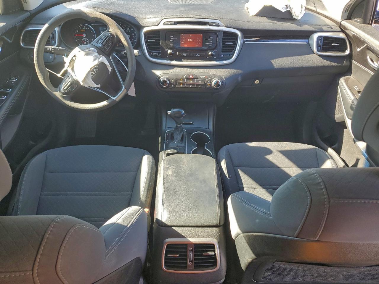 2017 KIA SORENTO