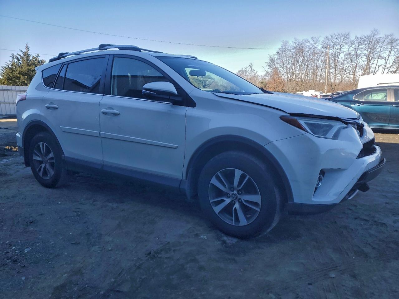 2016 TOYOTA RAV4