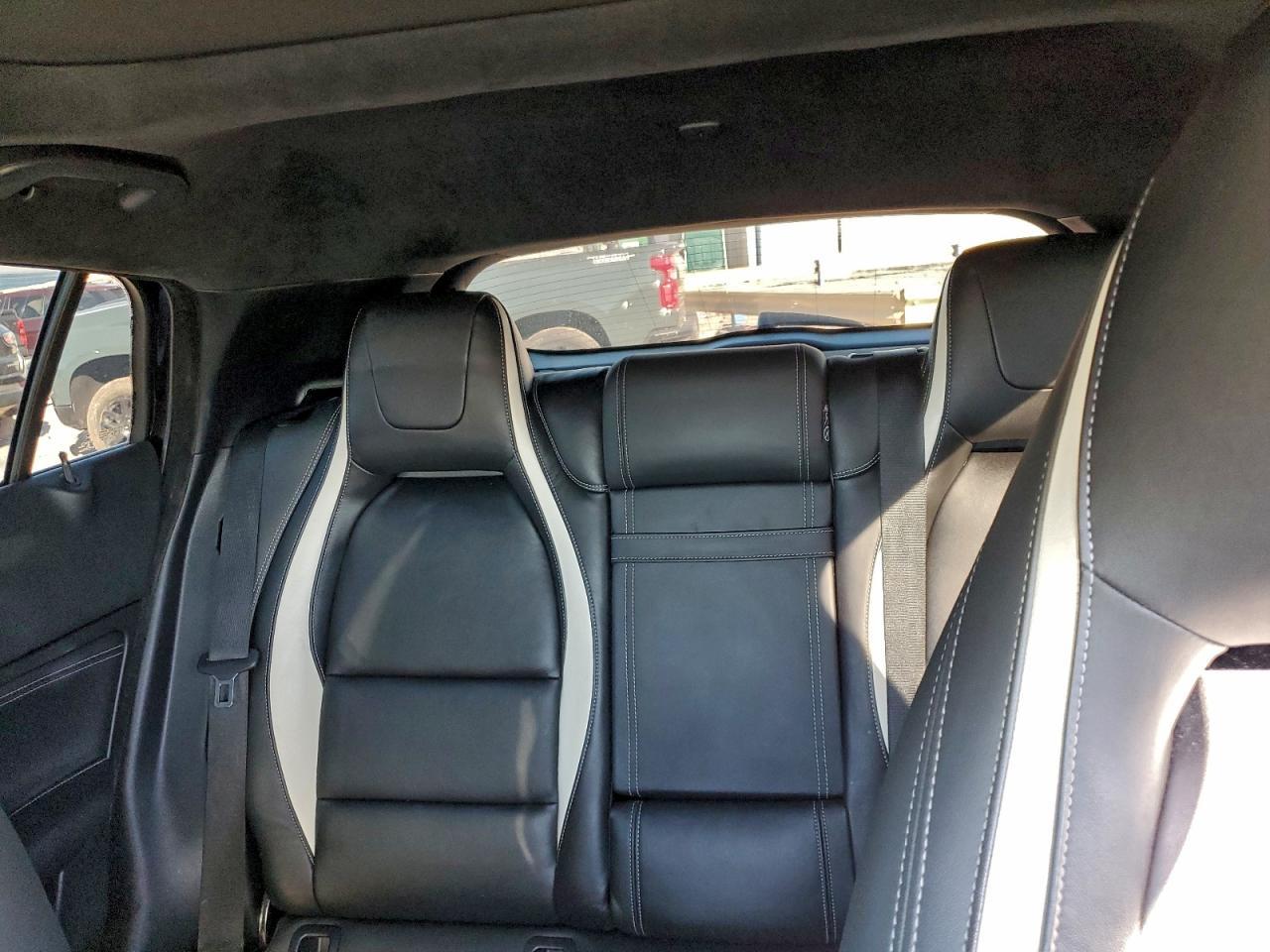 2017 INFINITI QX30