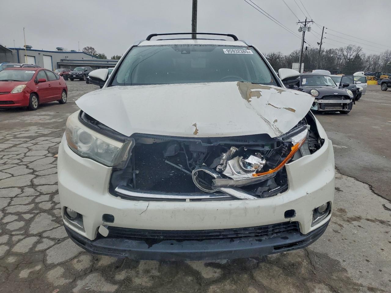 2016 TOYOTA HIGHLANDER