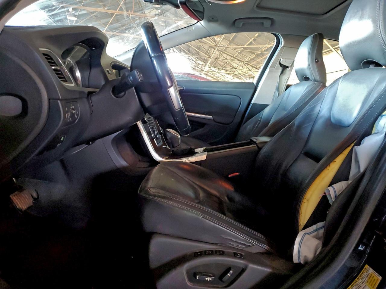 2013 VOLVO S60