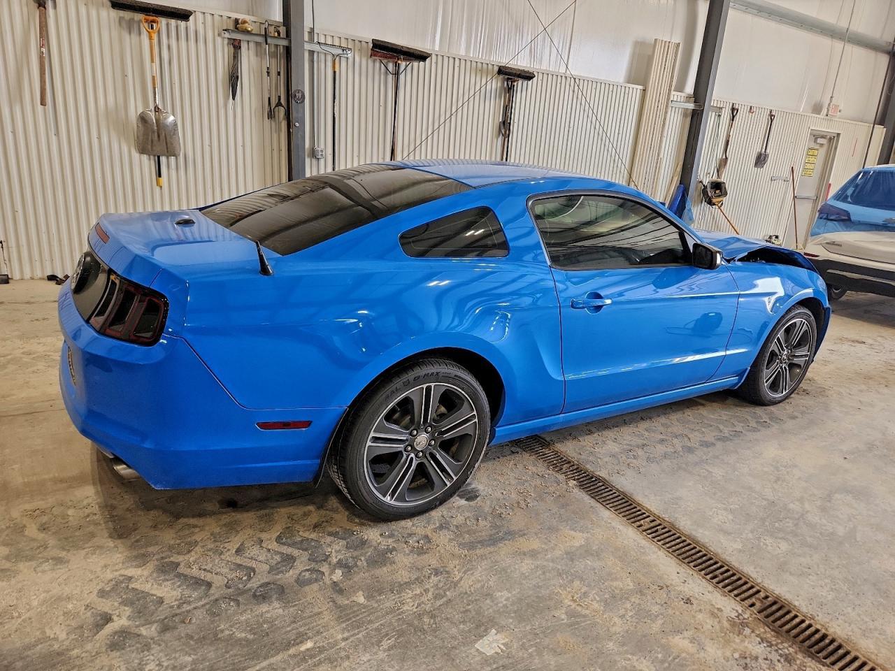 2013 FORD MUSTANG