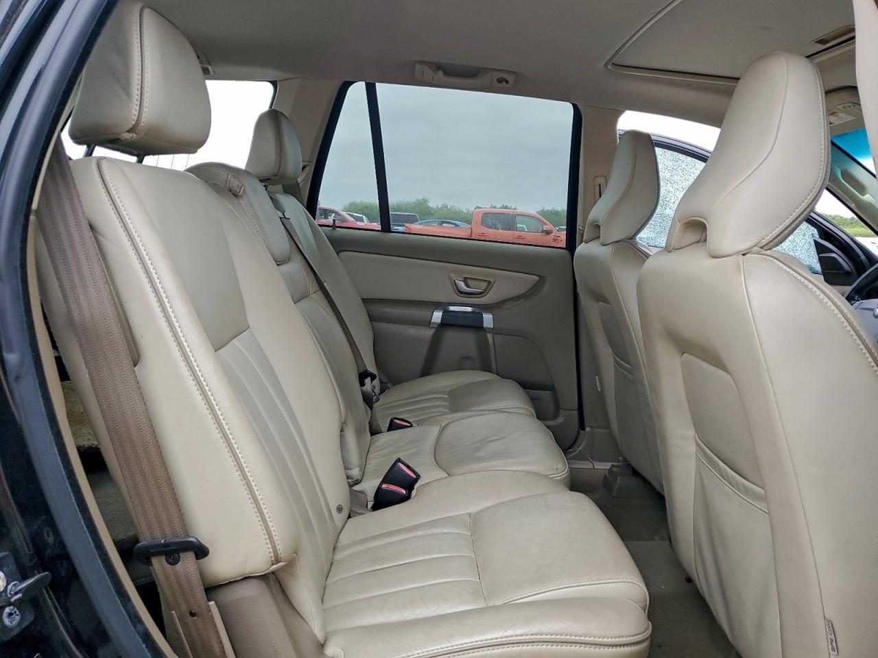 2013 VOLVO XC90