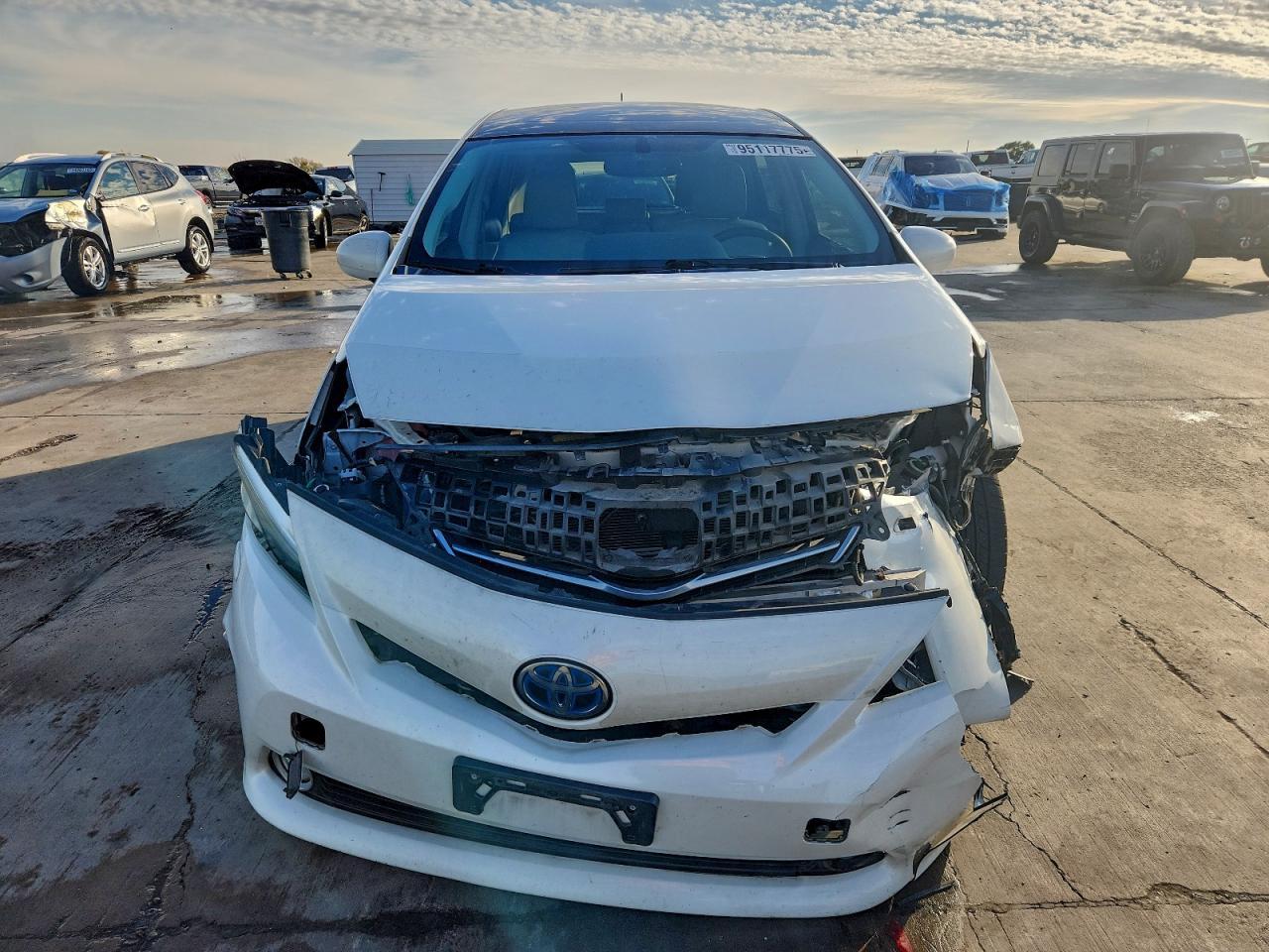 2012 TOYOTA PRIUS V
