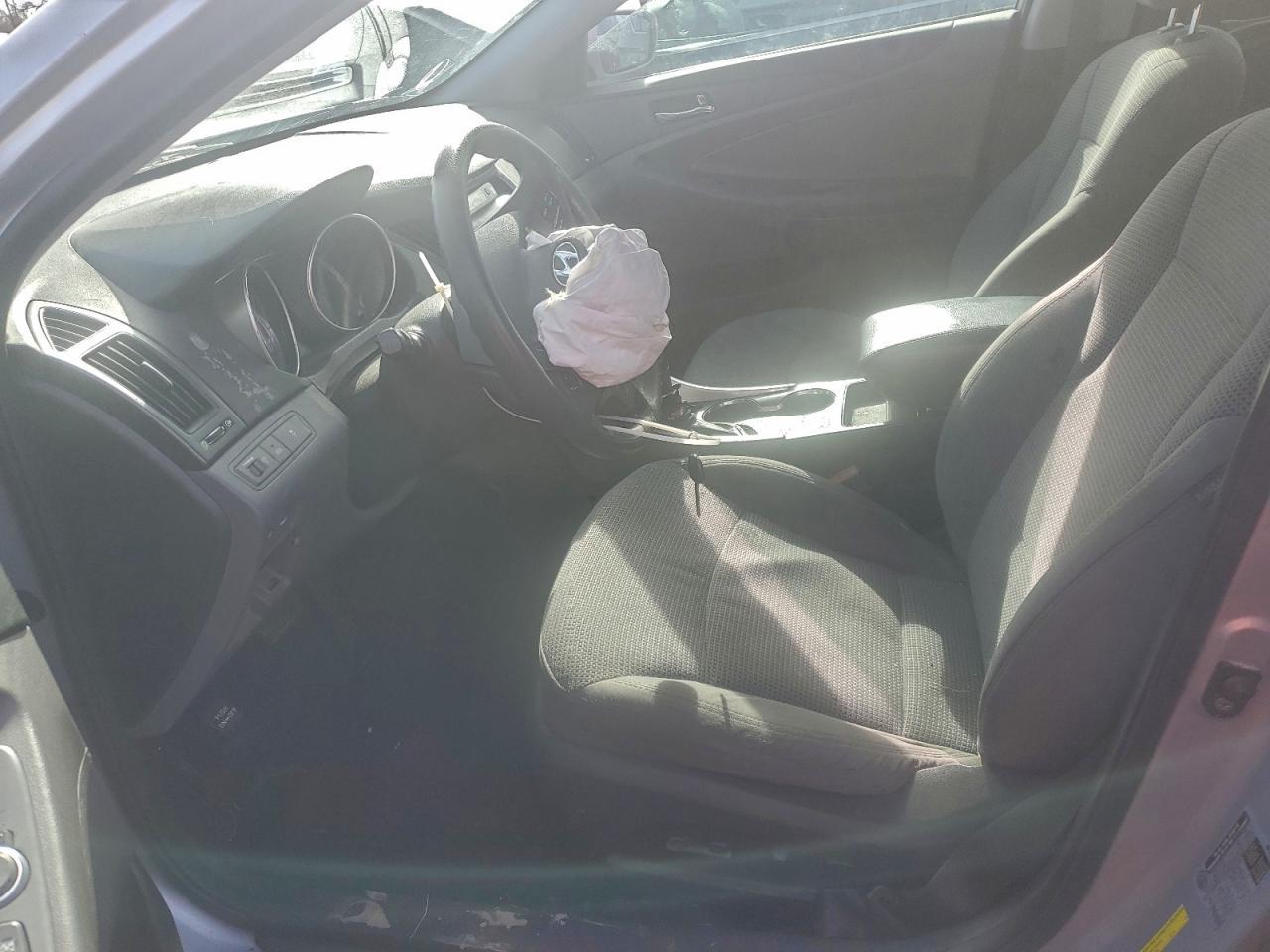 2011 HYUNDAI SONATA