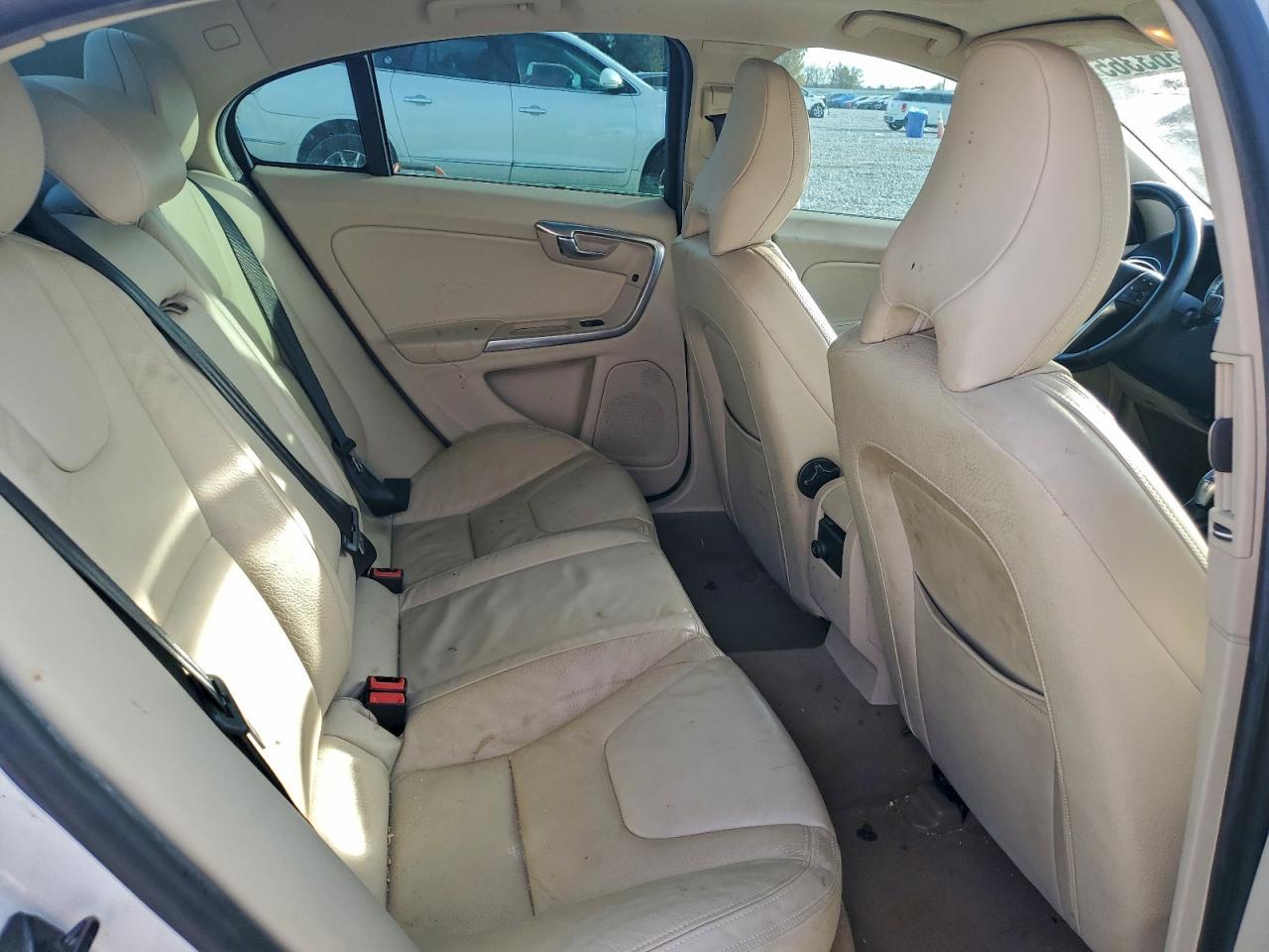 2013 VOLVO S60
