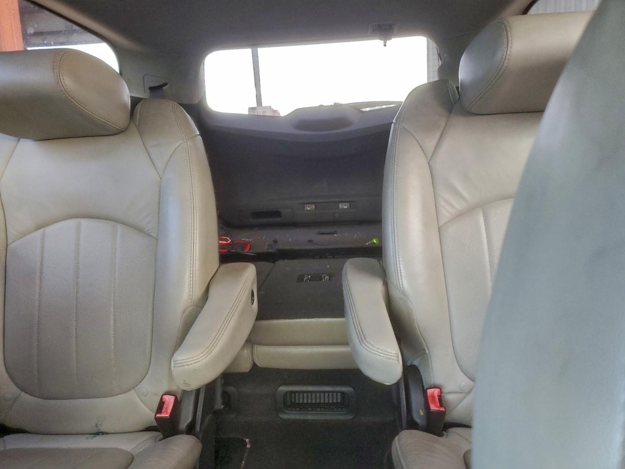 2011 CHEVROLET TRAVERSE