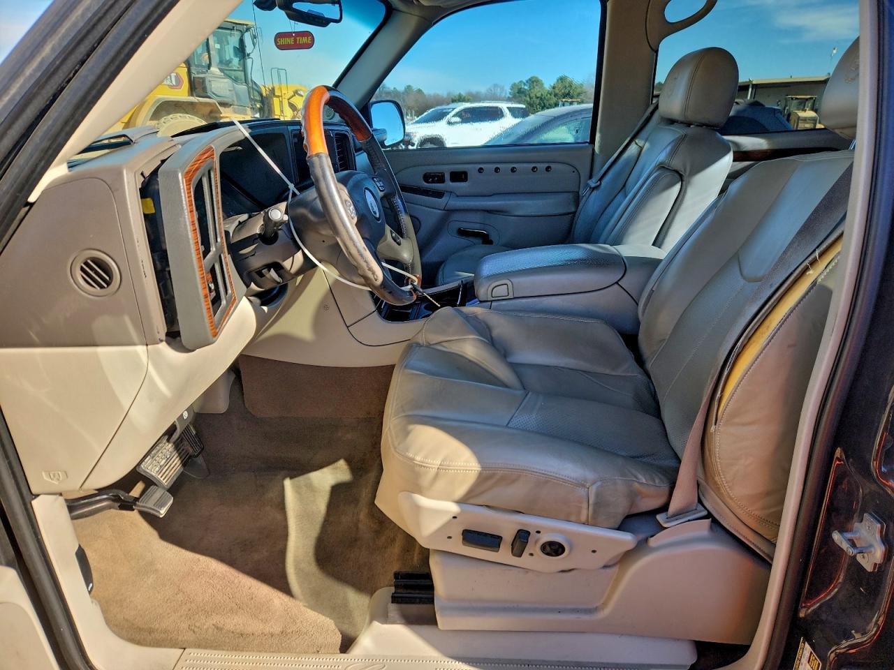 2004 CADILLAC Escalade EXT